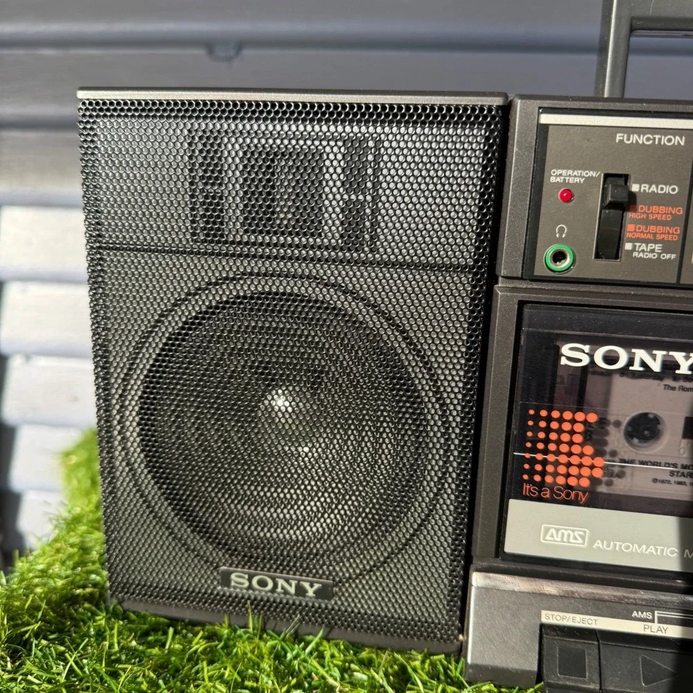 Sony CFS W400 Stereo Cassette Corder Boombox Radio Double‎ Deck AM FM READ